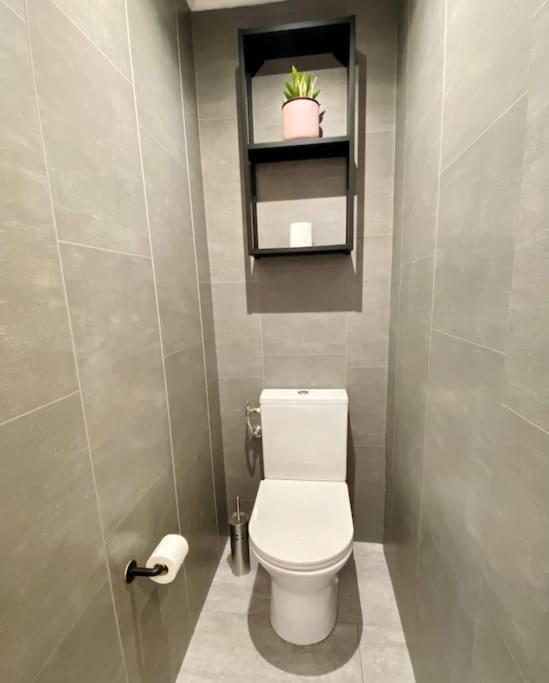 Grands En Bord De Apartment *